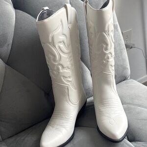 White Western-Style Women's Boots
